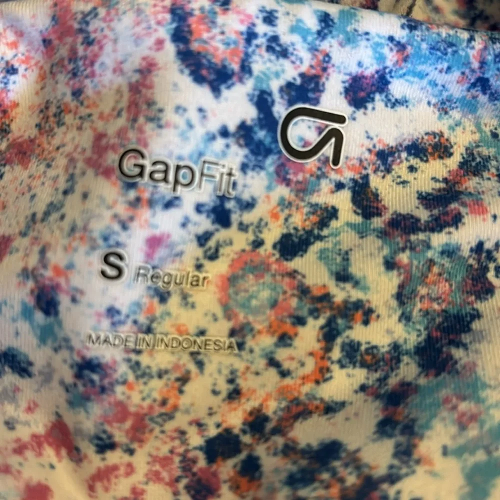 GapFit | Compression capris leggings blue tie dye - Picture 7 of 12